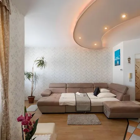 Apartment Angel