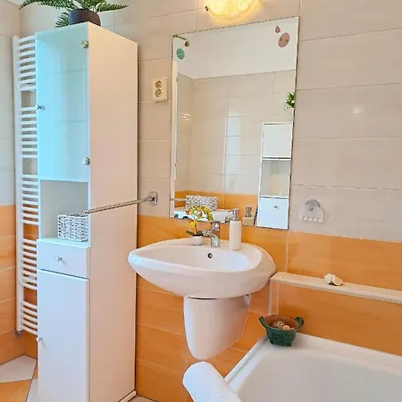 Angel Apartment *